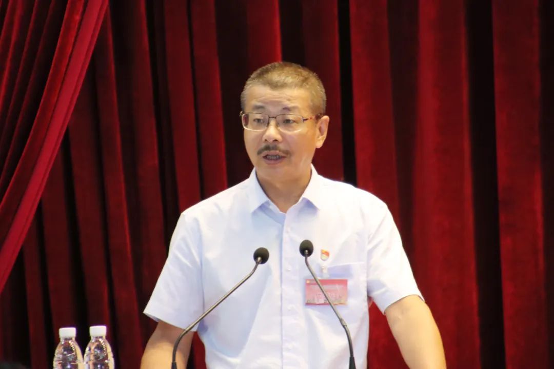 海南矿业召开第四届职工代表大会第一次会议8.jpg